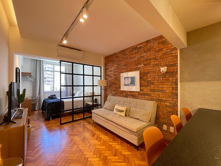 Laris Rio - Copanema: studio aconchegante