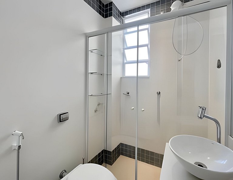 Laris Rio - Copacabana: O Rio começa aqui.