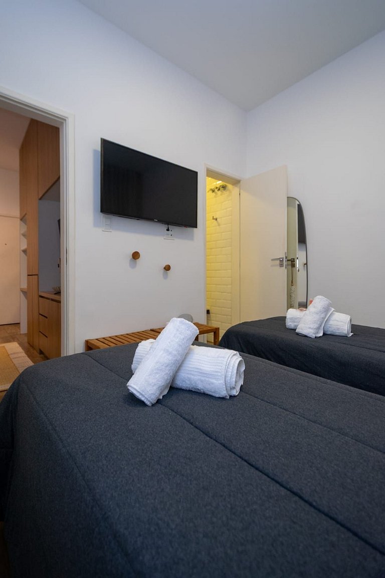 Laris Rio- Gávea: quarto/sala perto do Jockey Club