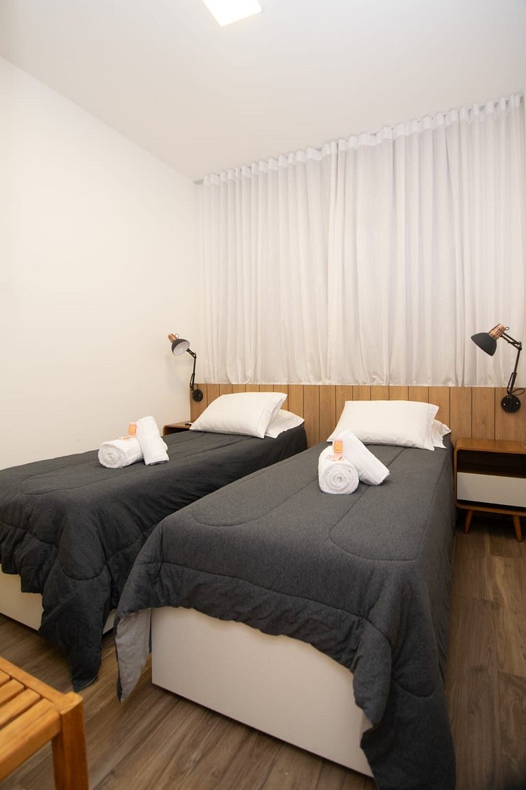Laris Rio- Gávea: quarto/sala perto do Jockey Club