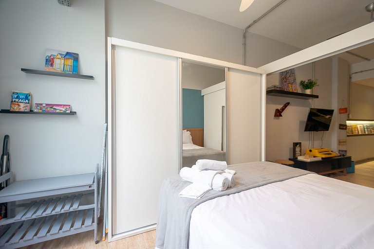 Laris Rio: Copacabana - studio quadra de praia